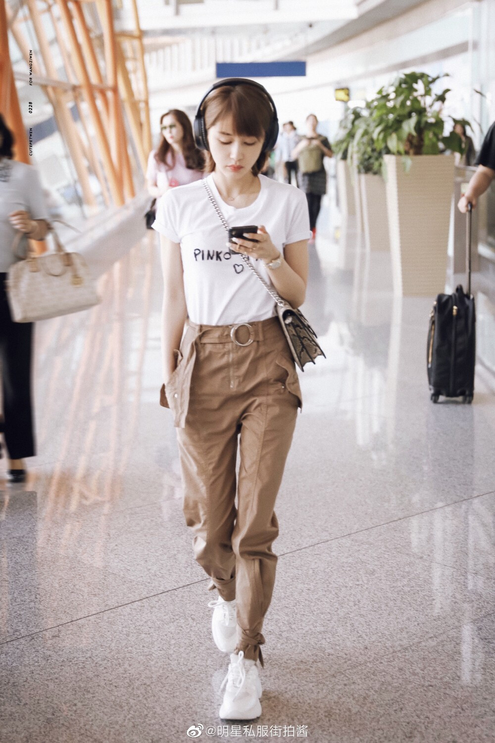 明星、私服、机场、街拍