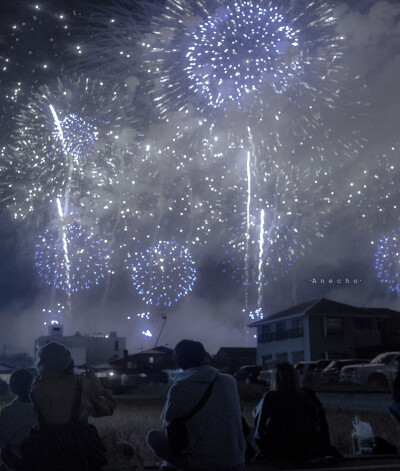 手机壁纸 烟花 背景图