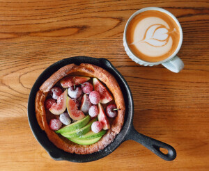 荷兰松饼  拿铁咖啡