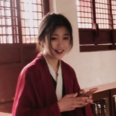 歐美風/紅色系/ins /日系 頭像可取.
這裡是小瑤呀.