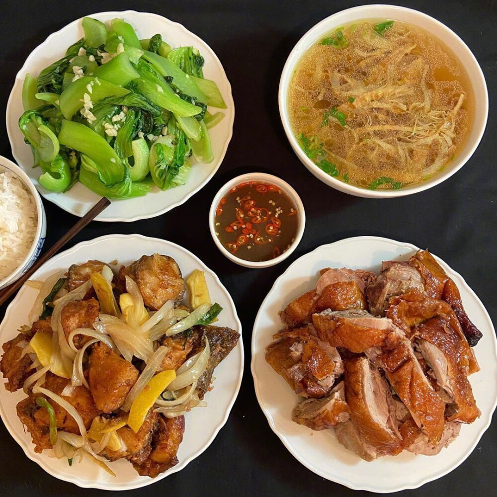  美食 丨三菜一汤一汁
