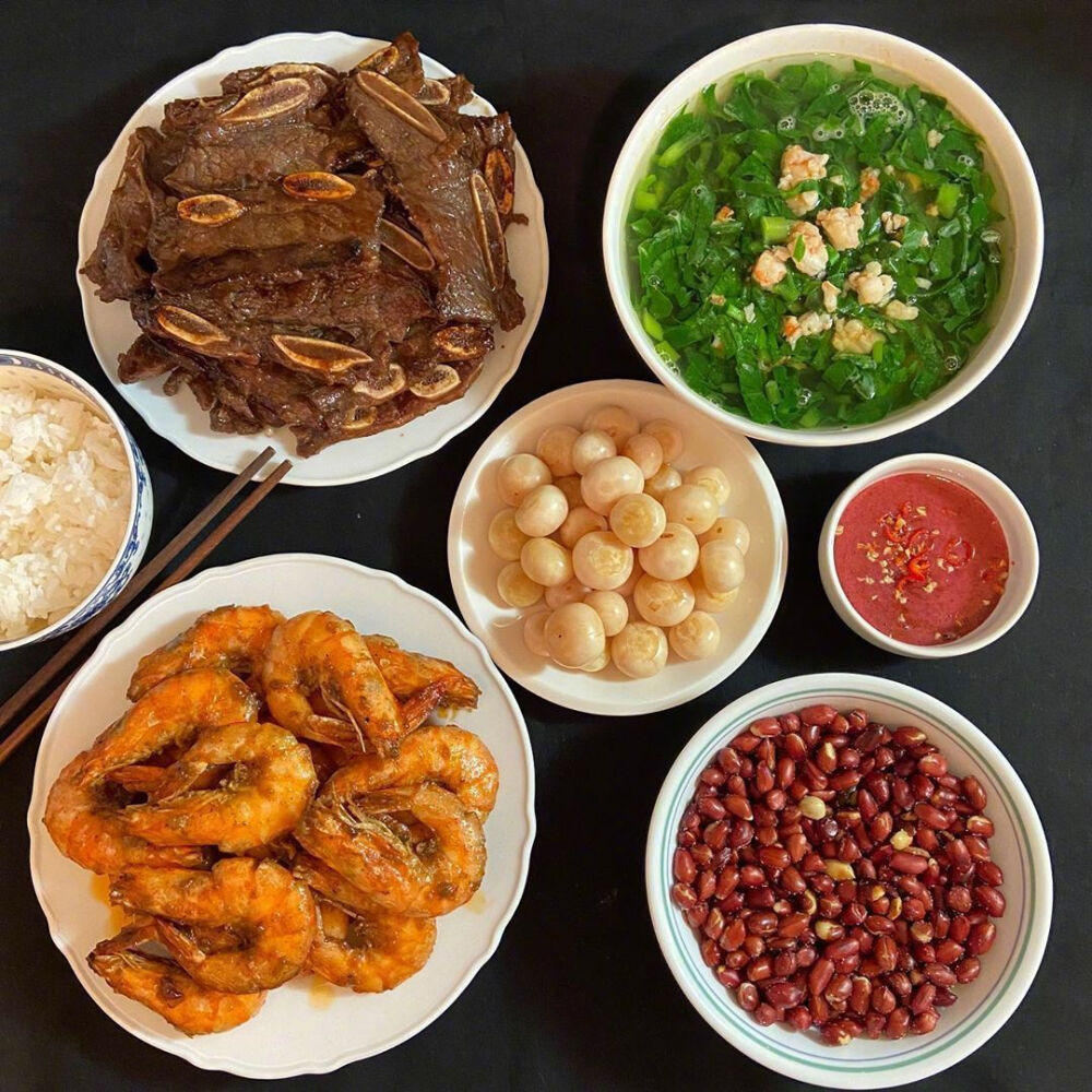  美食 丨三菜一汤一汁
