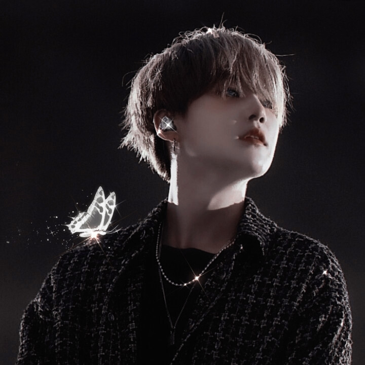 夜は黒い目をくれた
·suga·
边疠
Sugameow_309
背景顾黎颜