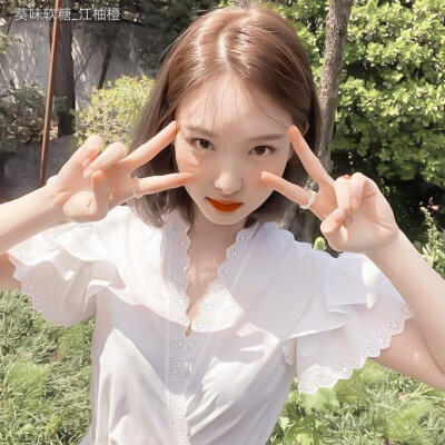 一组库存。 林娜琏.Nayeon.
二传注明江柚橙 禁ID