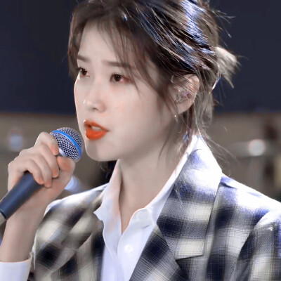 iu
c江玖