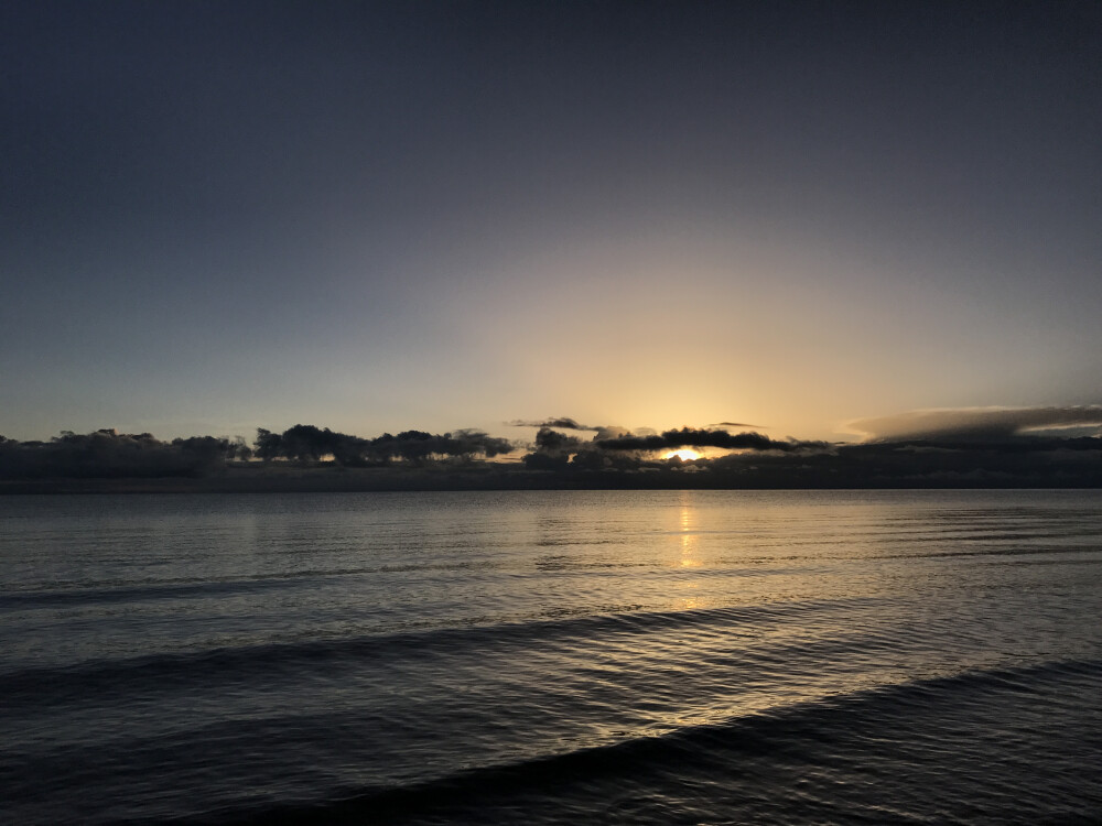 青海湖的日出