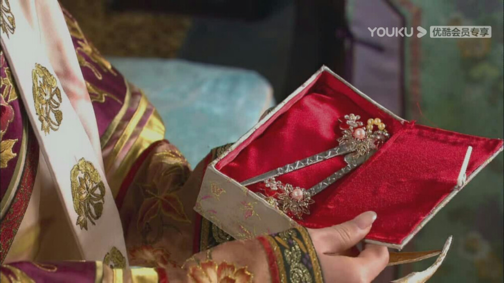 并蒂海棠步摇甄嬛传