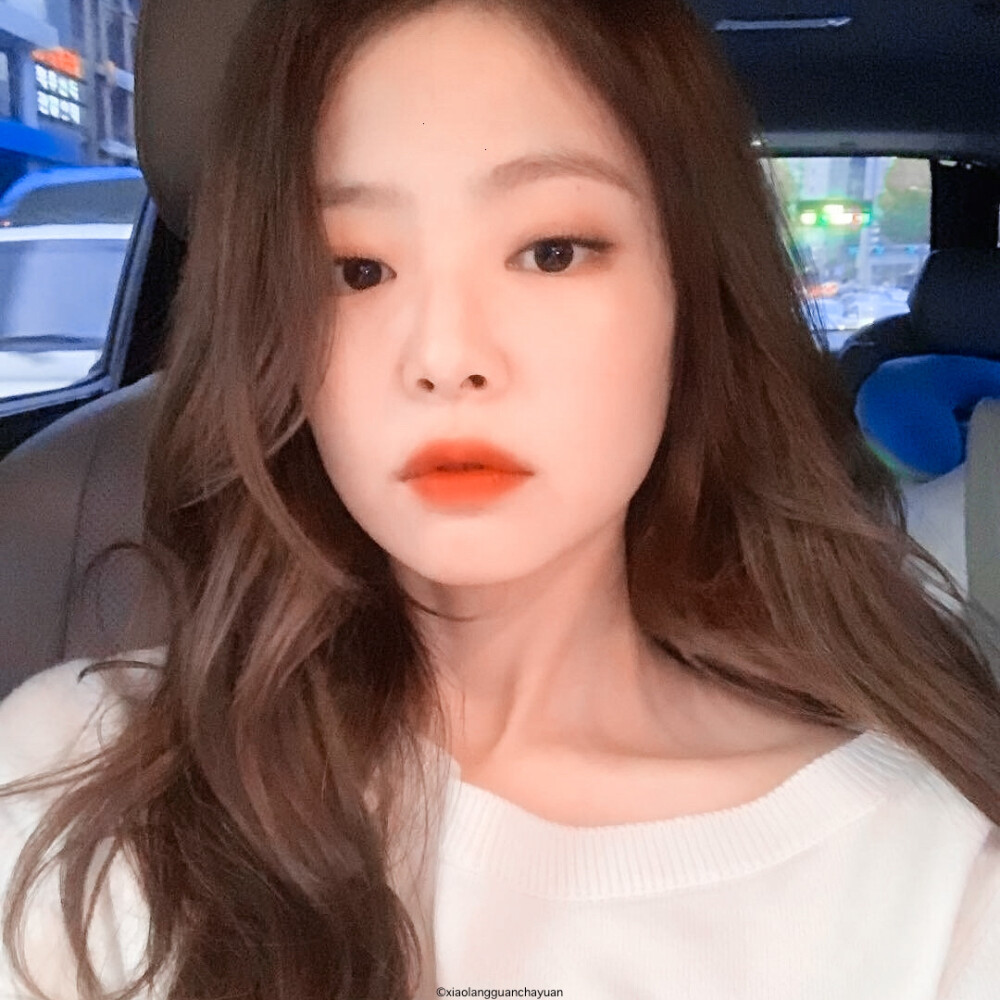 # 覺得自拍很難的Jennie #