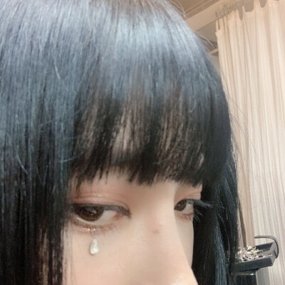 >许 佳 琪