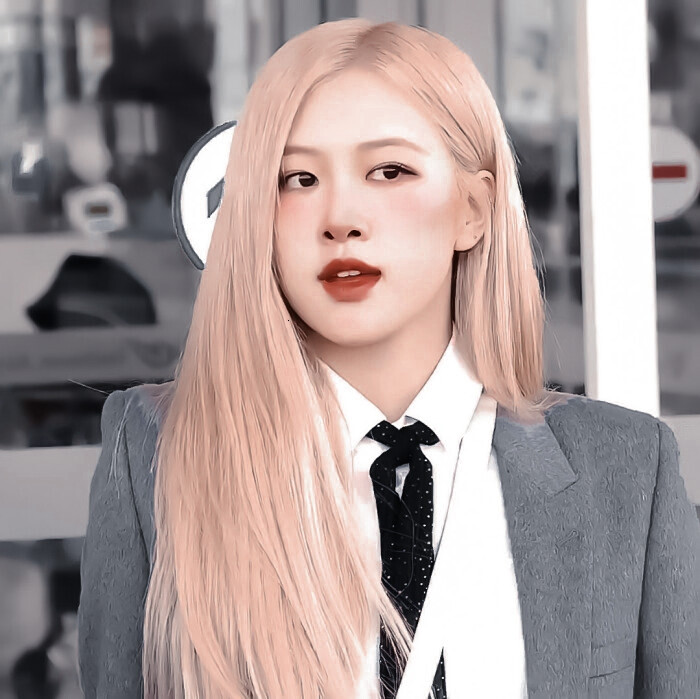 这世界偷偷爱着你，只是你不知道而已
朴彩英
背景顾黎颜