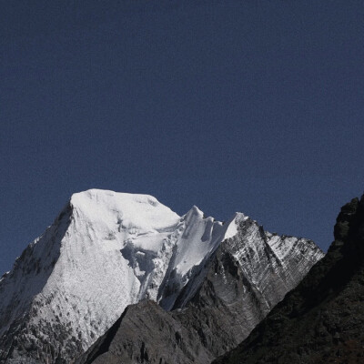 “你难过了一定要跟我讲 让我知道你也有今天”