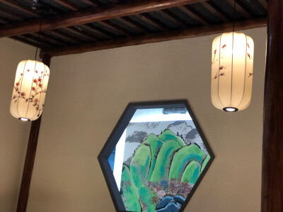 多出去走走吧，遇见不同的人，不同的风景