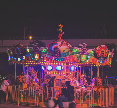 多出去走走吧，遇见不同的人，不同的风景