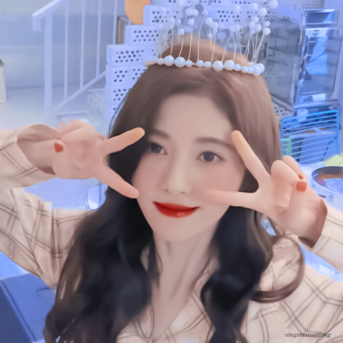 #我愛了整個宇宙只為跟你碰頭.
ɪ ʟᴏᴠᴇ ᴛʜᴇ ᴡʜᴏʟᴇ ᴜɴɪᴠᴇʀsᴇ ᴊᴜsᴛ ᴛᴏ ᴍᴇᴇᴛ ʏᴏᴜ.
鞠婧祎×#玫瑰紀念冊
©原截余慧
