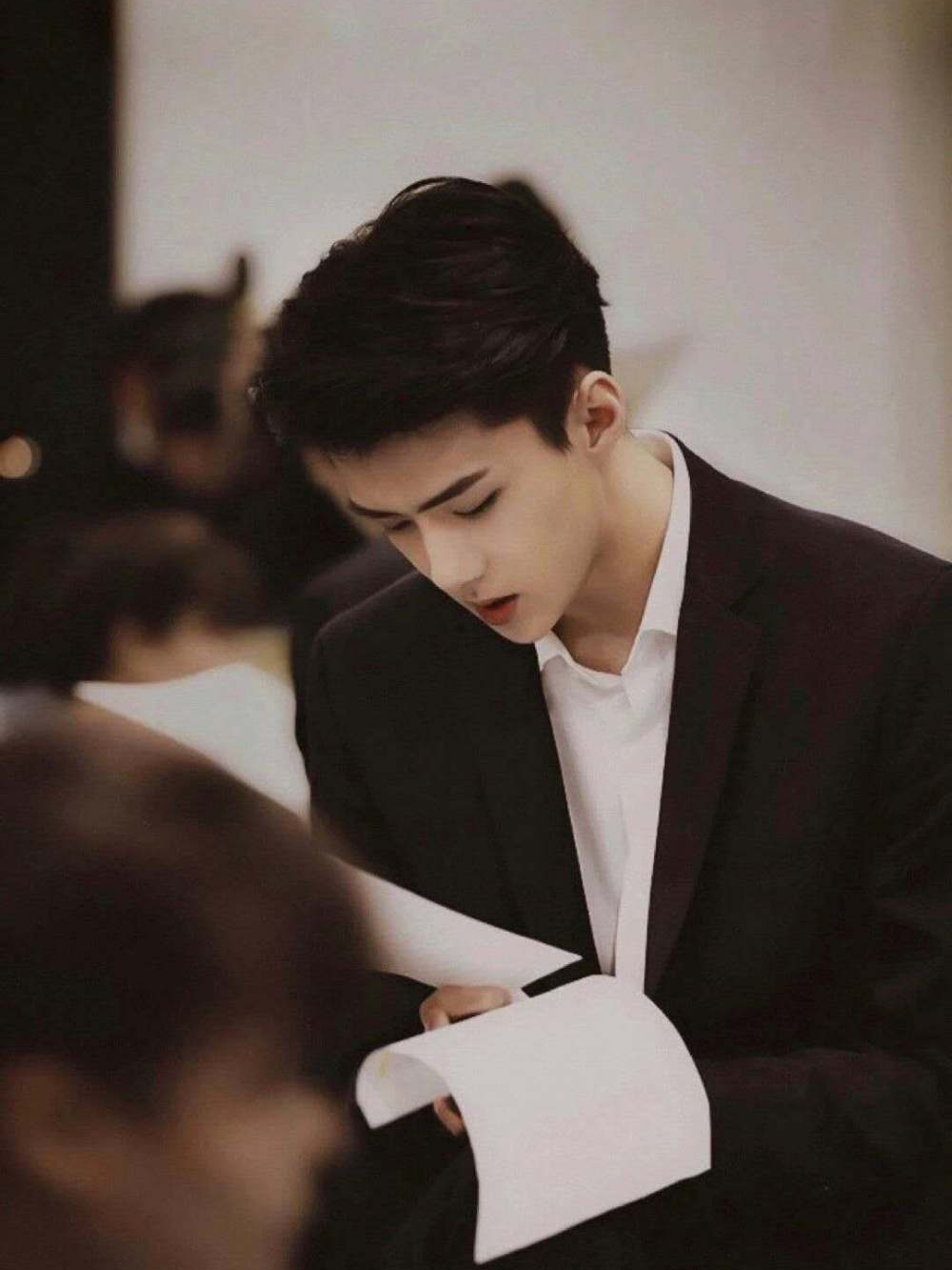 EXOEXO
他们是一个时代，是我的整个青春
侵权删