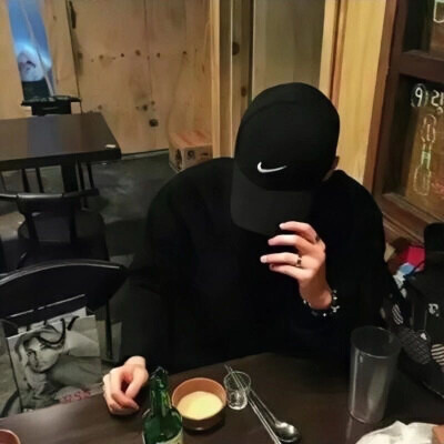 男生