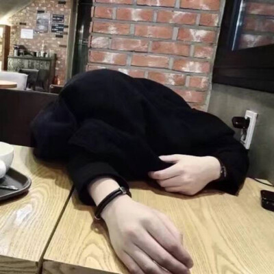 男生