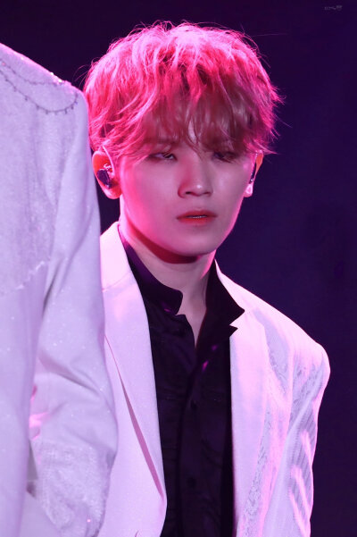 李知勋woozi