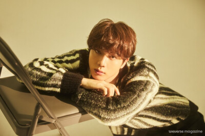 金硕珍
201126 weverse magazine
‘BE’ INTERVIEW——JIN