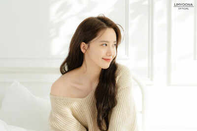 林允儿，林润娥，林小葵，YOONA
limyoona__official
Yoona's So Wonderful Day