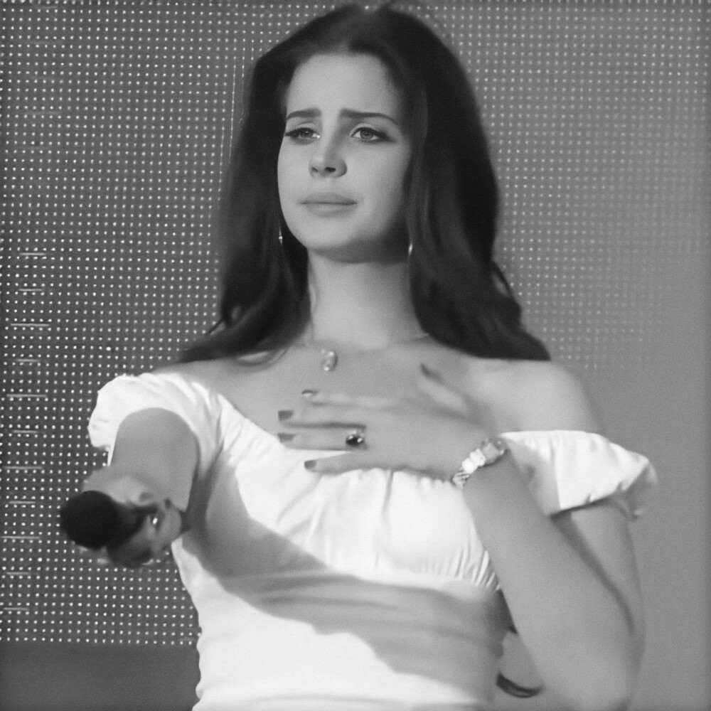 欧美女头
拉娜·德雷（Lana Del Rey）
打雷姐