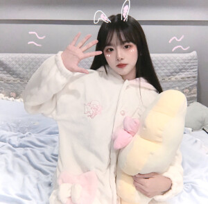 自截调女头/拿图评论/二传注dt李智贤