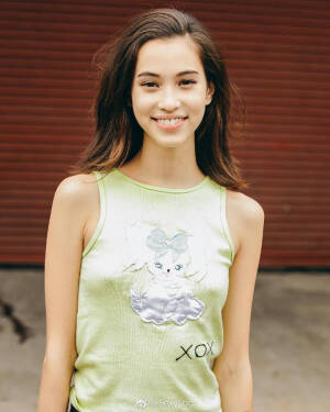 水原希子的笑容响彻云霄