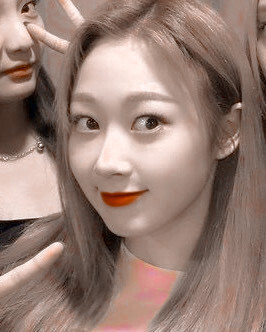 从遇见你的那天起，所有的偶遇都是我的心机，每走一步，都是为了多靠近你一点儿。
GISELLE