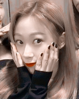 从遇见你的那天起，所有的偶遇都是我的心机，每走一步，都是为了多靠近你一点儿。
GISELLE