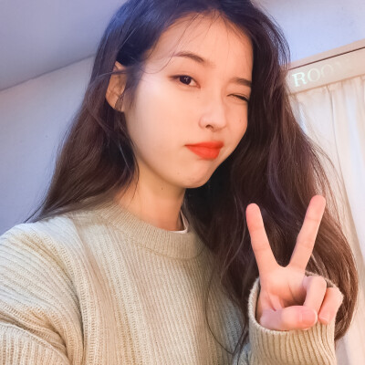 UNLUCKY *
有时候我也分不清再见和再见_”