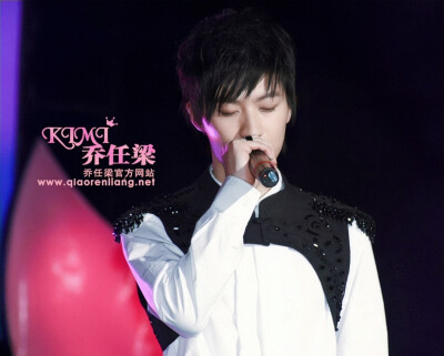 20071207 北京：亚太音乐榜颁奖演唱会，获“年度最受欢迎新劲歌手奖”