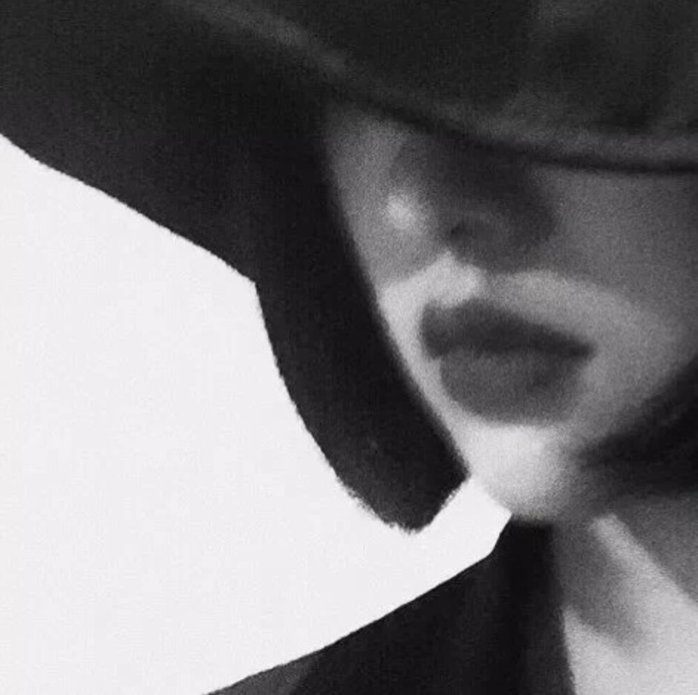 A.Lily。
自截帽子控女头。