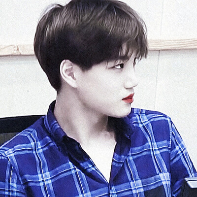 自修.
抱图请d.
月间摘星.【金钟仁头像】