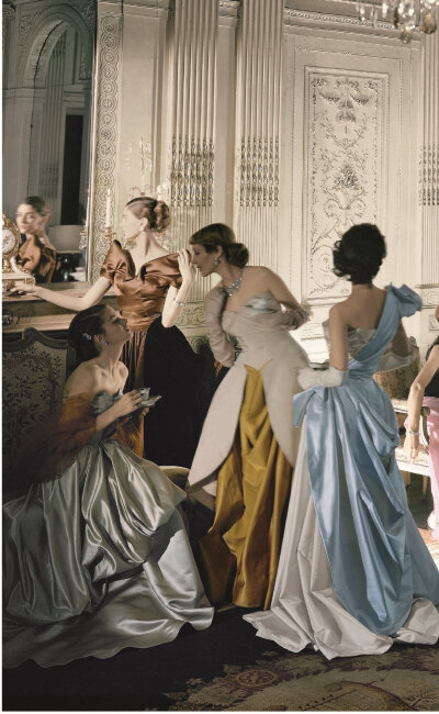 英国时尚摄影师Cecil Beaton1948年为《Vogue》拍摄的Charles James礼服大片