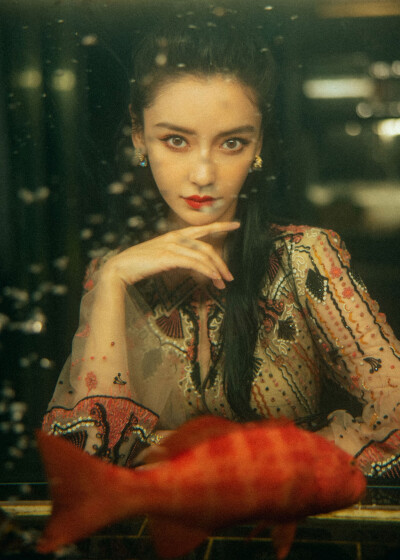 Angelababy 迪奥二零二一秋季男装秀
化妆：@NAN-BEAUTY张原溪
发型：@刘雪亮MQstudio
摄影：@AXstudio