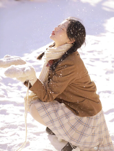 雪国来信
摄影@小岛没岛
出镜@西西里cc西 ​​​