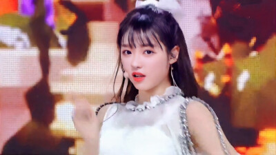 OH MY GIRL 柳諟我YOOA