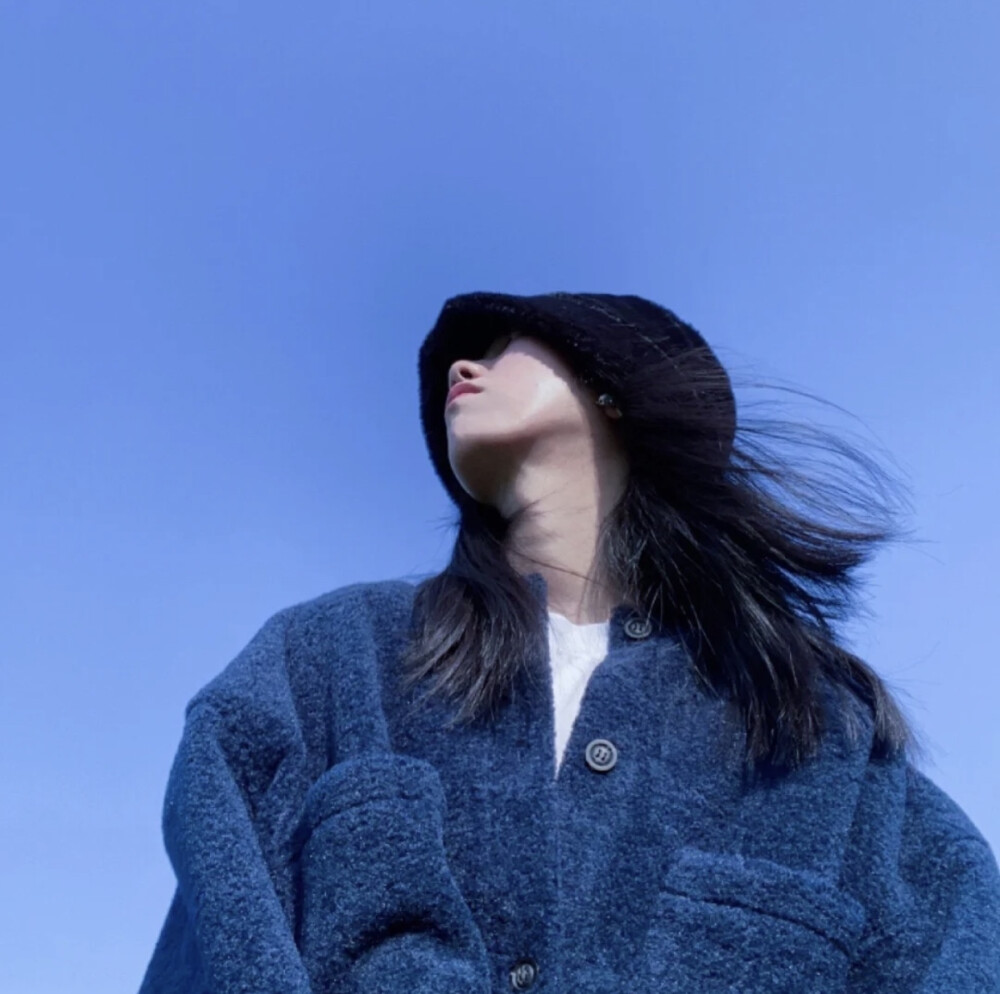 A.Lily。
自截帽子控女头。