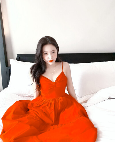 金艺琳溶素
抱图留言