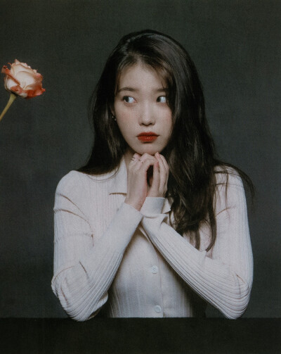 IU