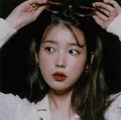 IU