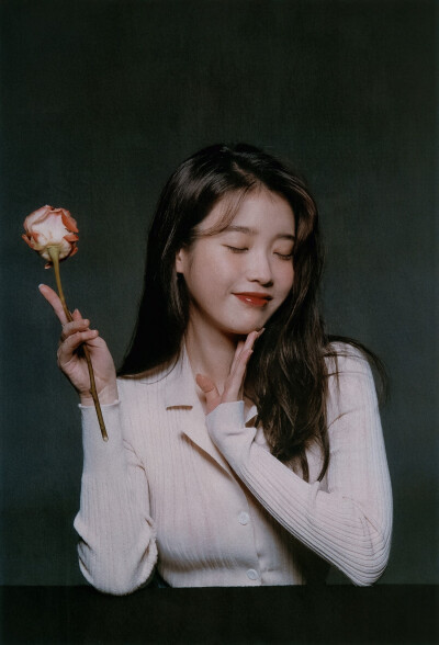 IU