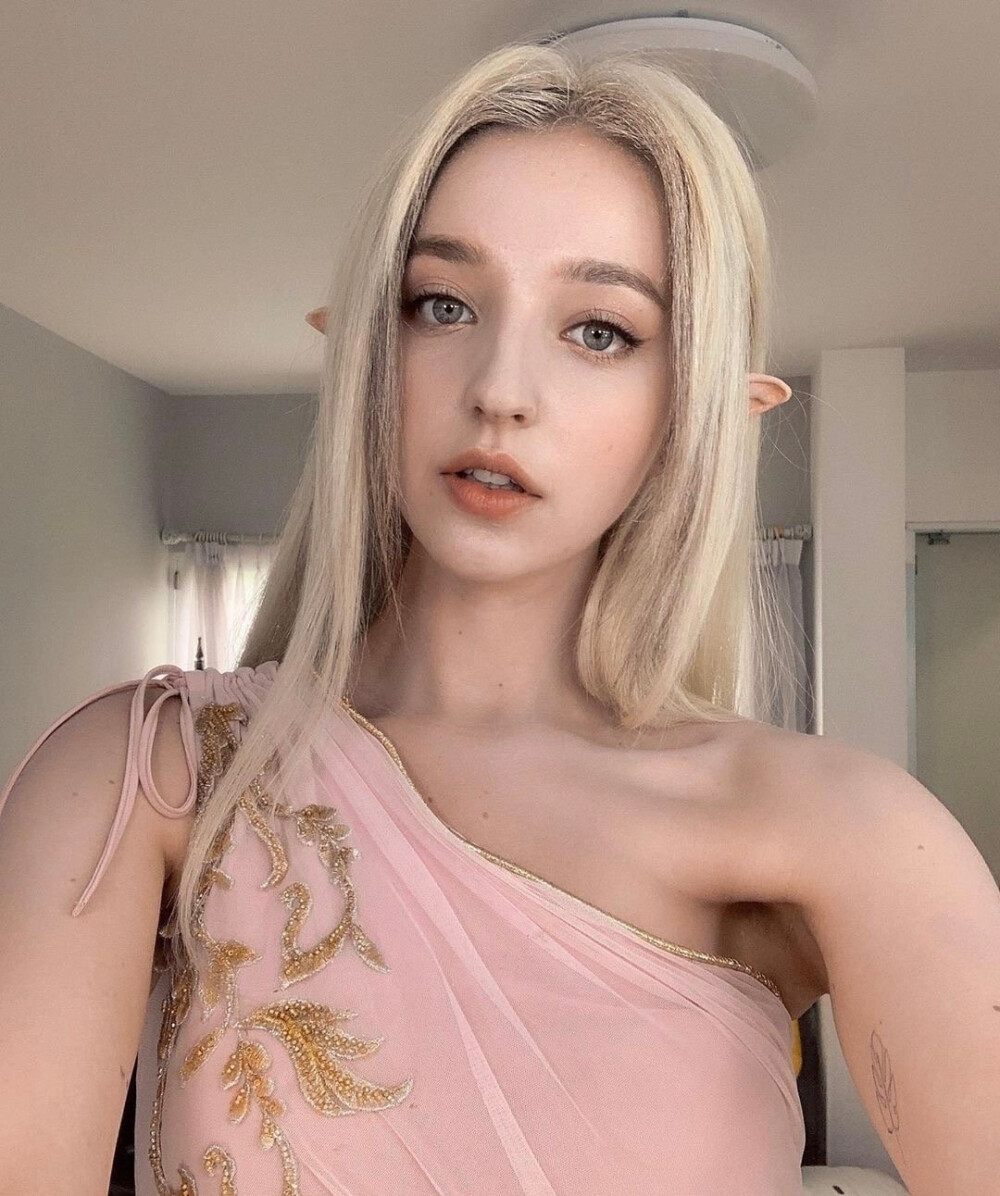 Angelina Danilova ​​​
俄罗斯美女