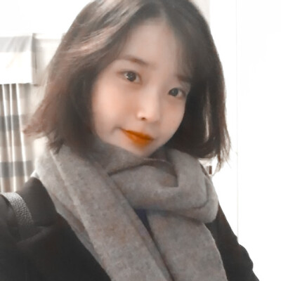 IU
背景原鹿小熙