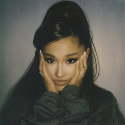 Ariana Grande A妹 欧美diva 女头 头像 ins滤镜 美女 爱莉杏菜 小牛 歌手 身材 可爱 