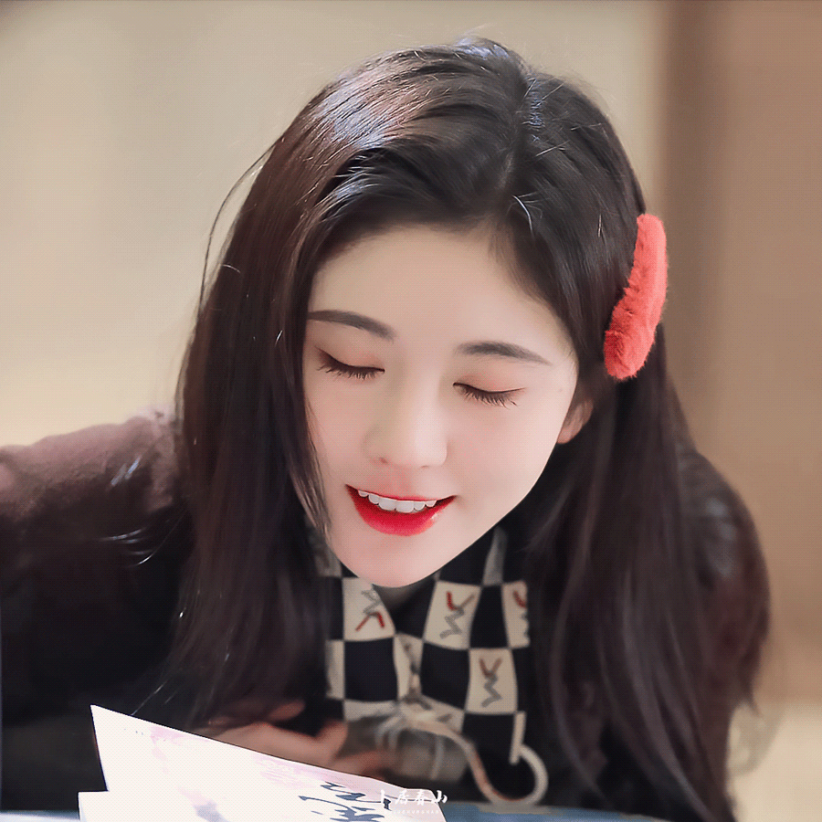鞠婧祎/乔以容