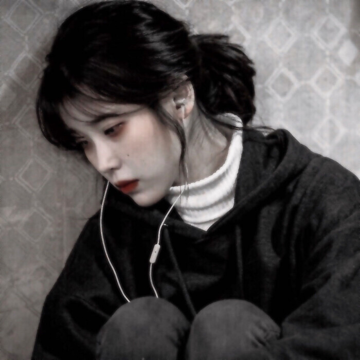 IU