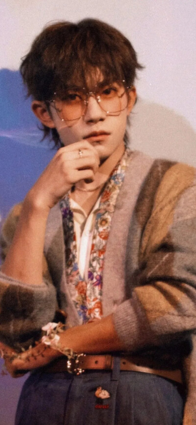 易烊千玺