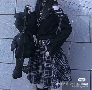 黑色和白色遇见灰色