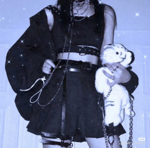 黑色和白色遇见灰色